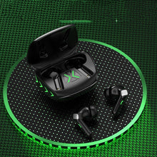 Wireless gaming Bluetooth headset with zero latency, featuring RFID tracking for immersive gaming audio and communication.